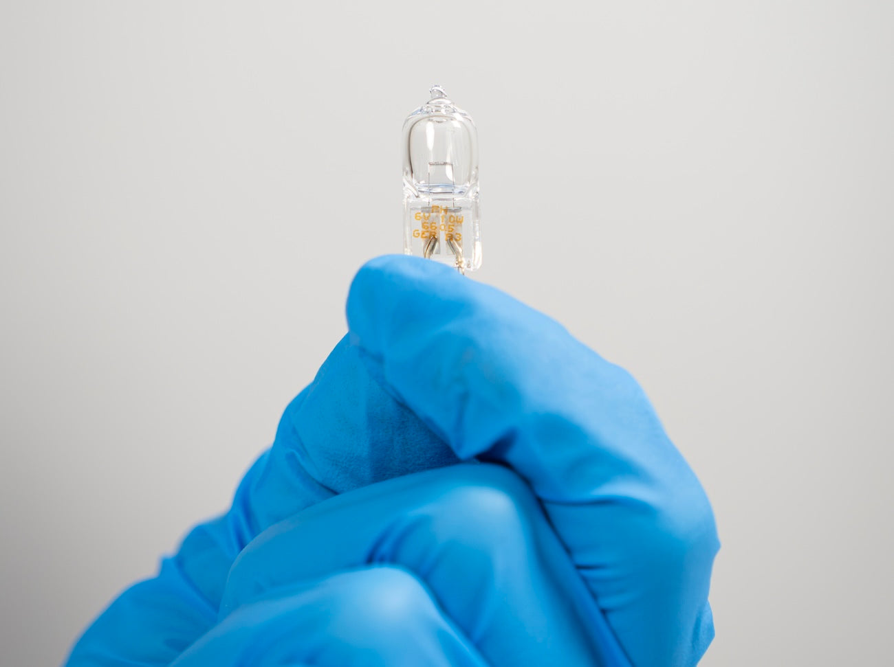 Y15 Lightbulb in hand